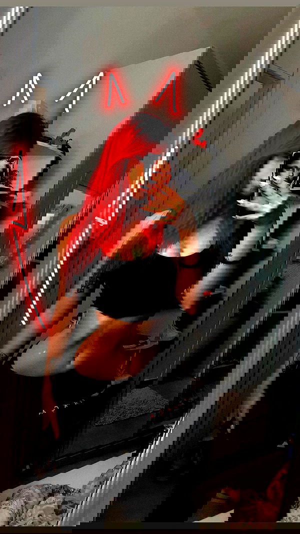 shanidahan7 image ~ Altpins