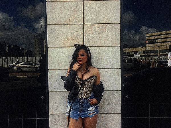 yasmin_hen instagram image archive image
