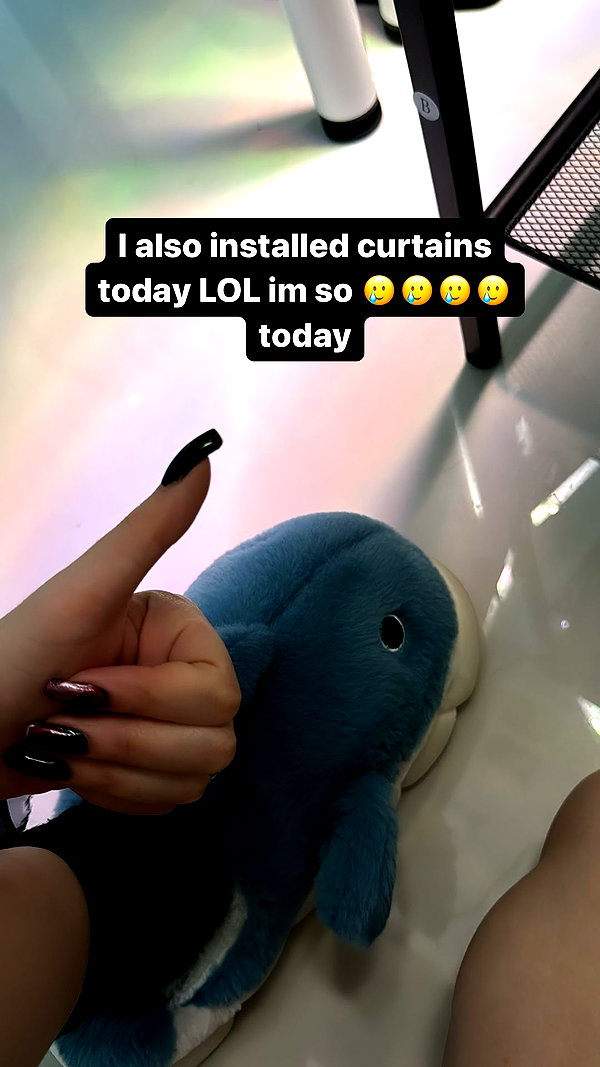 alyri_tv instagram image archive image