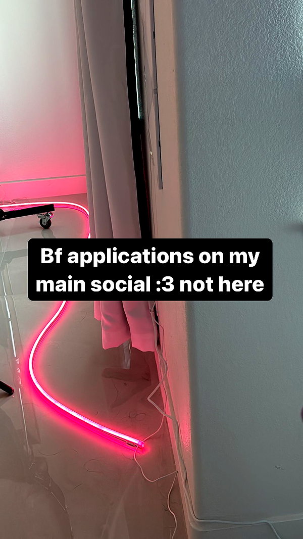 alyri_tv instagram image archive image