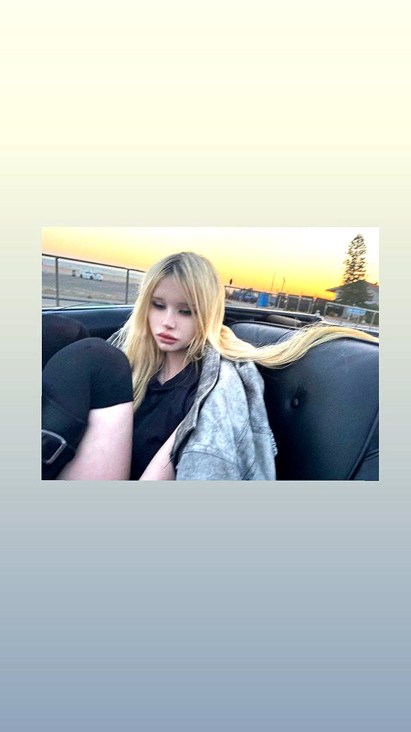 ch111oe instagram image archive image