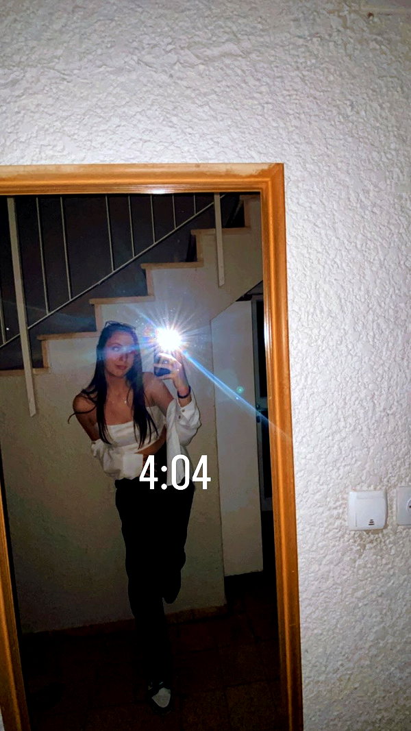 elika_shev instagram image archive image